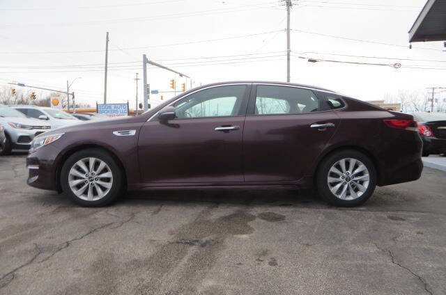 Used 2018 Kia Optima LX w/ 17" Alloy Wheels Package image 8