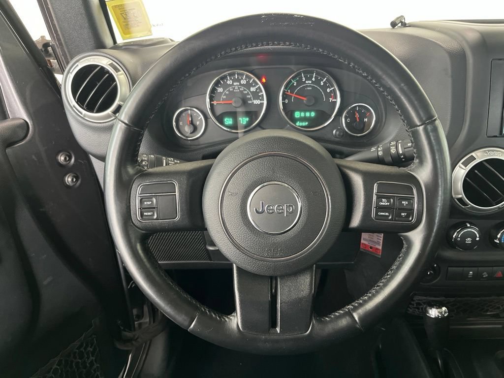 Used 2018 Jeep Wrangler Unlimited Sahara AWD/4WD image 5