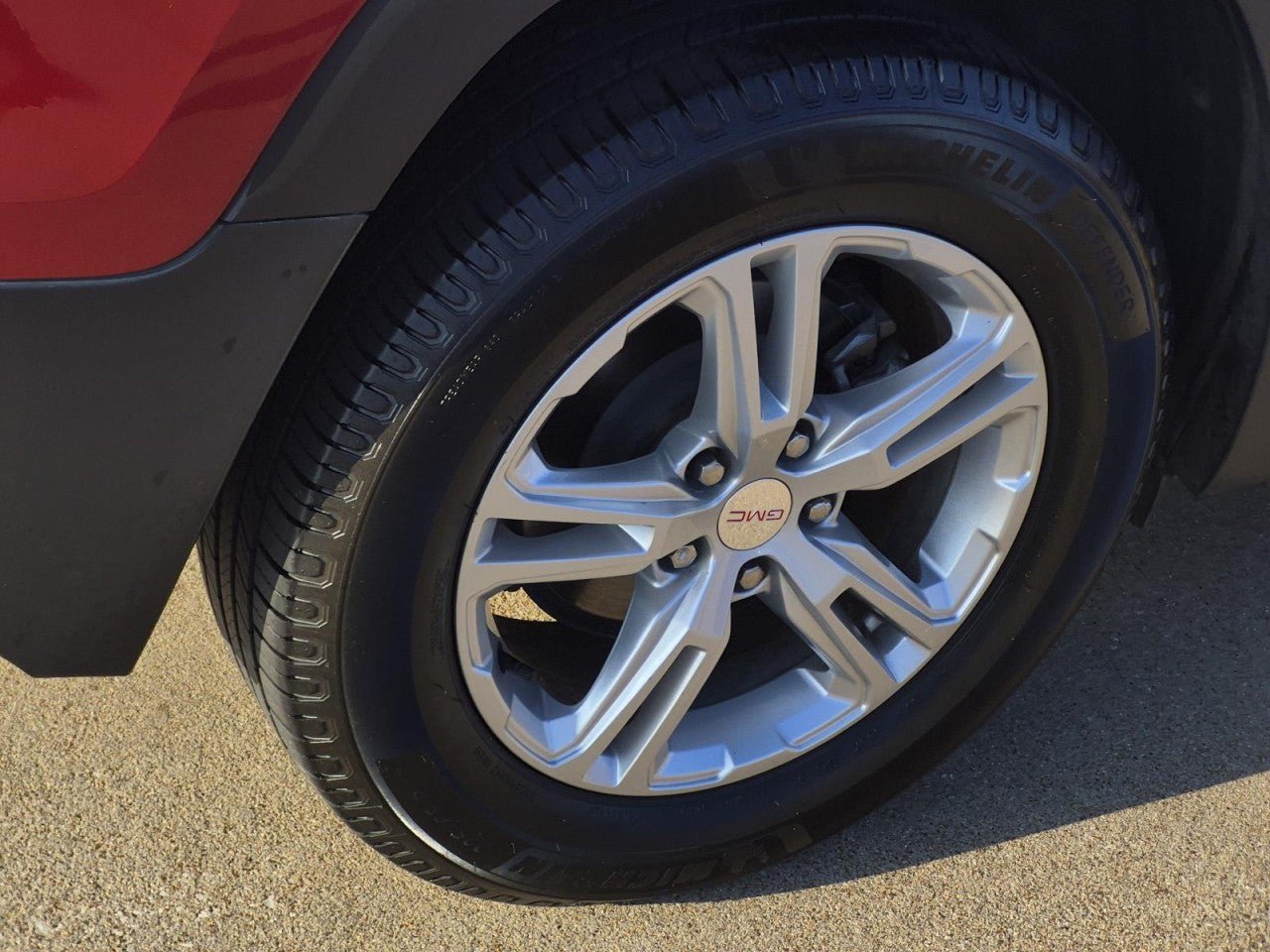 Certified 2022 GMC Terrain SLE w/ Driver Convenience Package FWD image 7