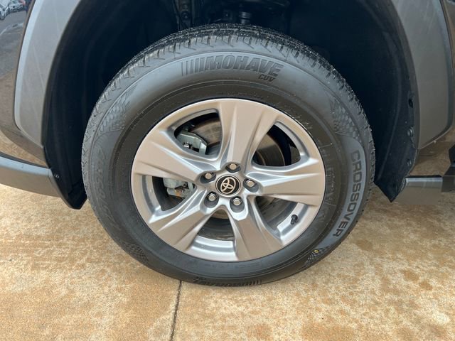 Used 2025 Toyota RAV4 XLE image 23