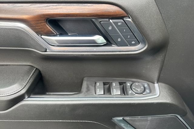 Used 2025 GMC Sierra 1500 SLT image 11