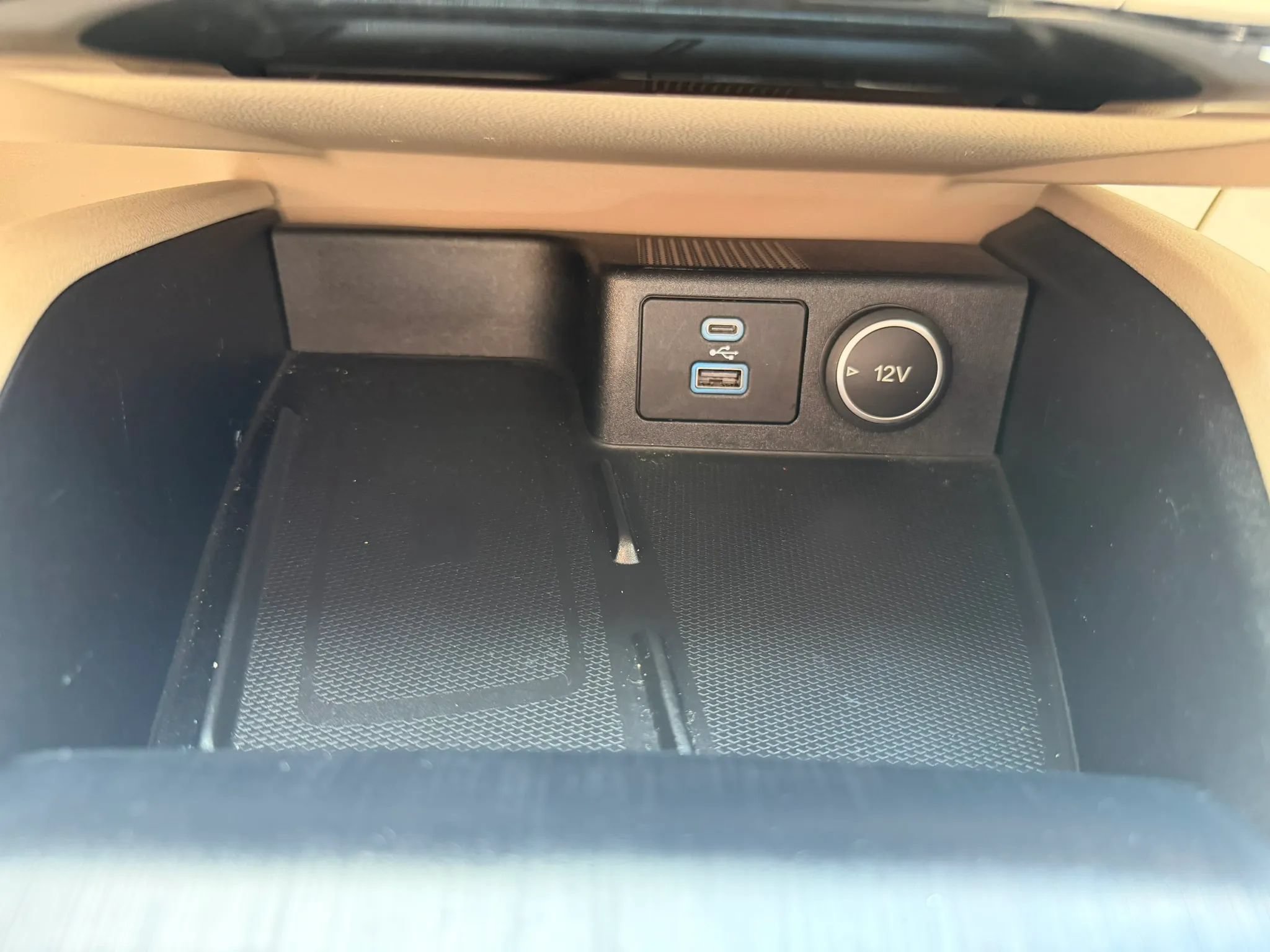 Used 2021 Ford Escape SEL w/ Technology Package FWD image 33