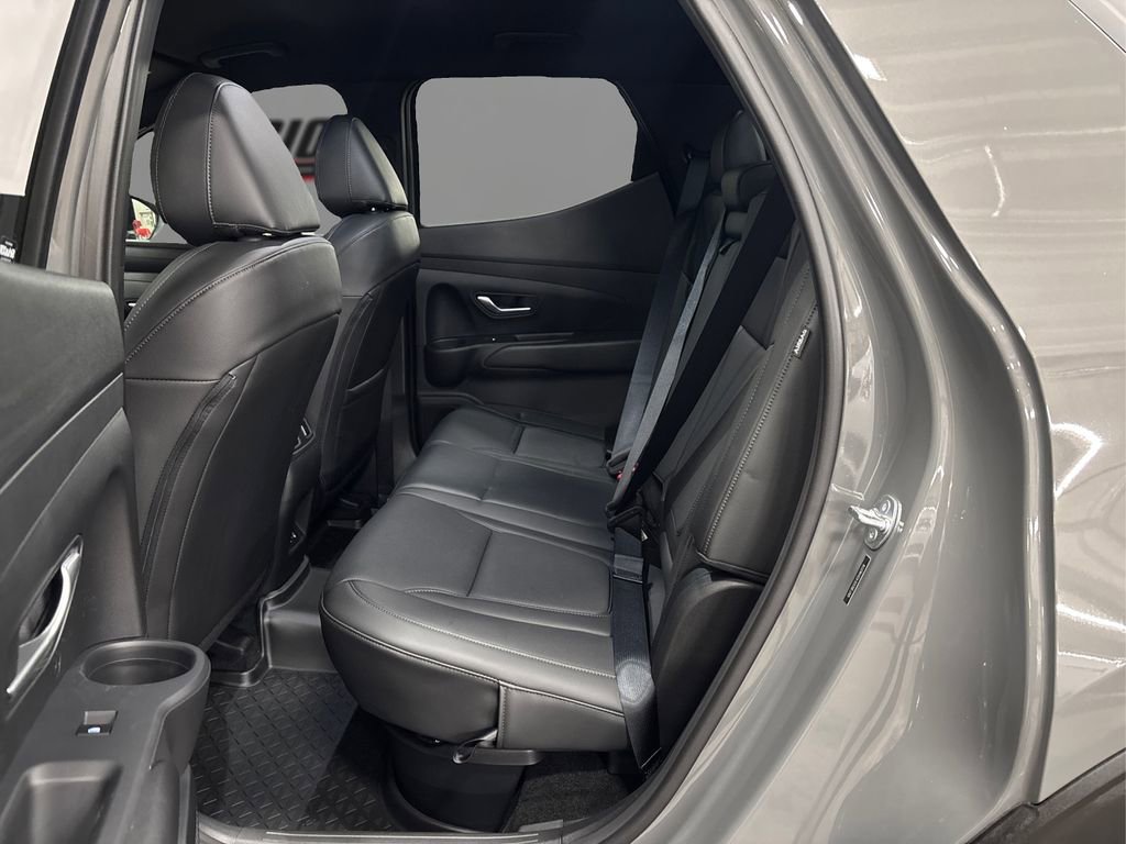 Used 2025 Hyundai Santa Cruz SEL image 10