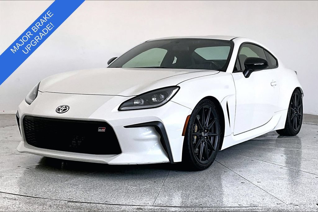 Used 2023 Toyota GR86 Premium w/ ALL Weather Mat Package (TMS) RWD image 14