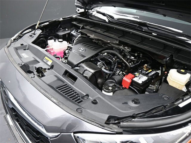 Used 2024 Toyota Highlander Platinum image 10