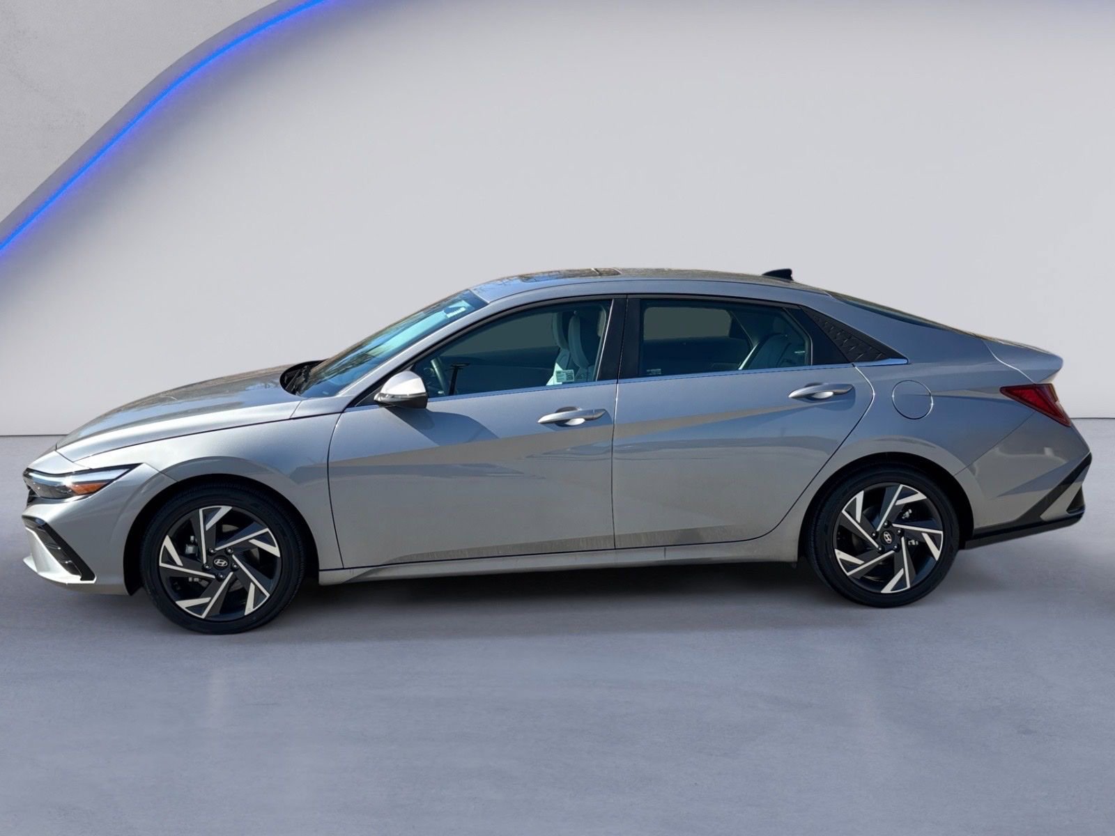 New 2025 Hyundai Elantra Limited image 7