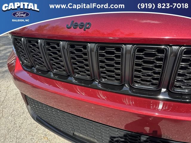 Used 2024 Jeep Grand Cherokee Altitude image 10