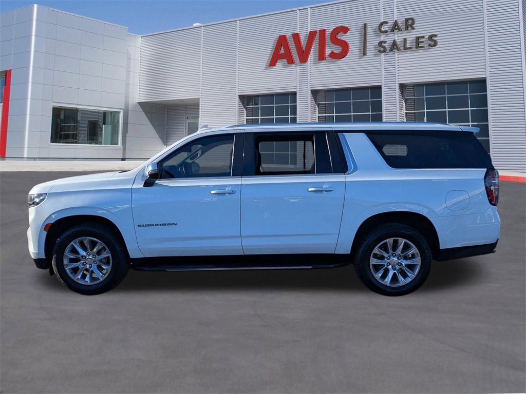 Used 2023 Chevrolet Suburban Premier image 2