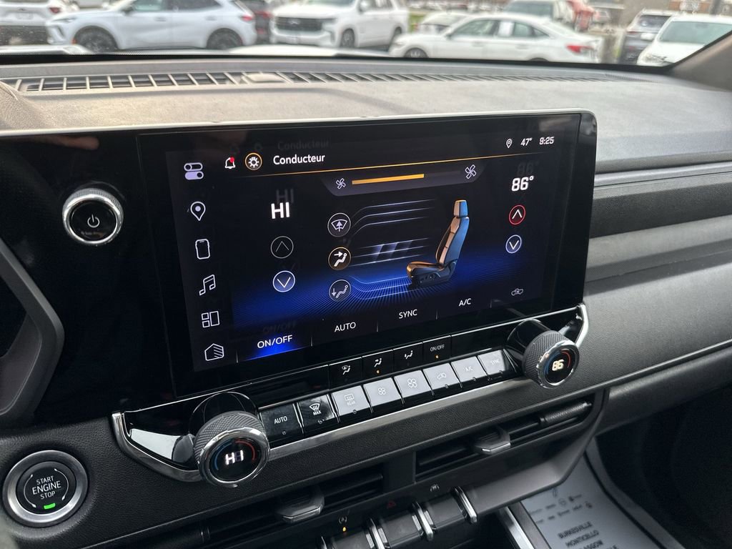 Used 2025 Chevrolet Colorado Trail Boss image 18