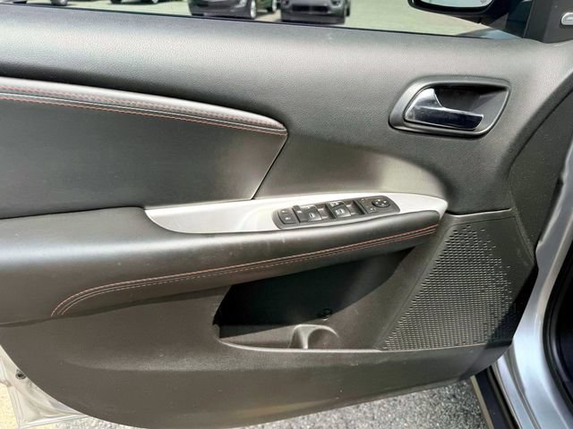 Used 2018 Dodge Journey GT w/ Driver Convenience Group FWD image 17