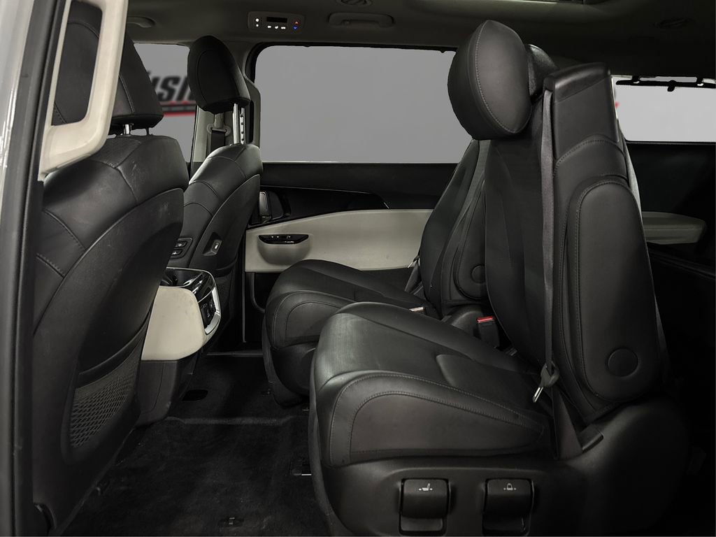 Certified 2024 Kia Carnival SX Prestige image 10