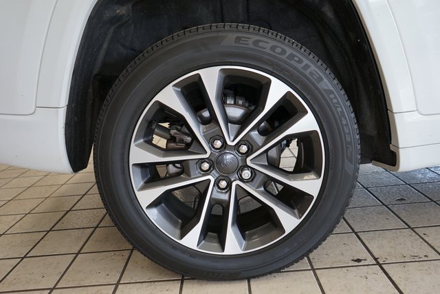 Used 2023 Jeep Grand Cherokee Overland image 57