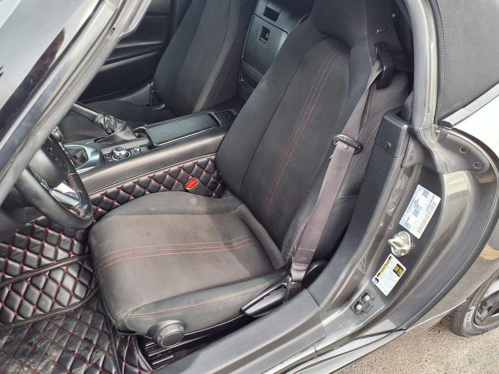 Used 2019 MAZDA MX-5 Miata Club image 15