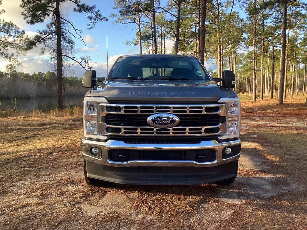 Used 2025 Ford F250 XLT w/ FX4 Off-Road Package AWD/4WD image 8