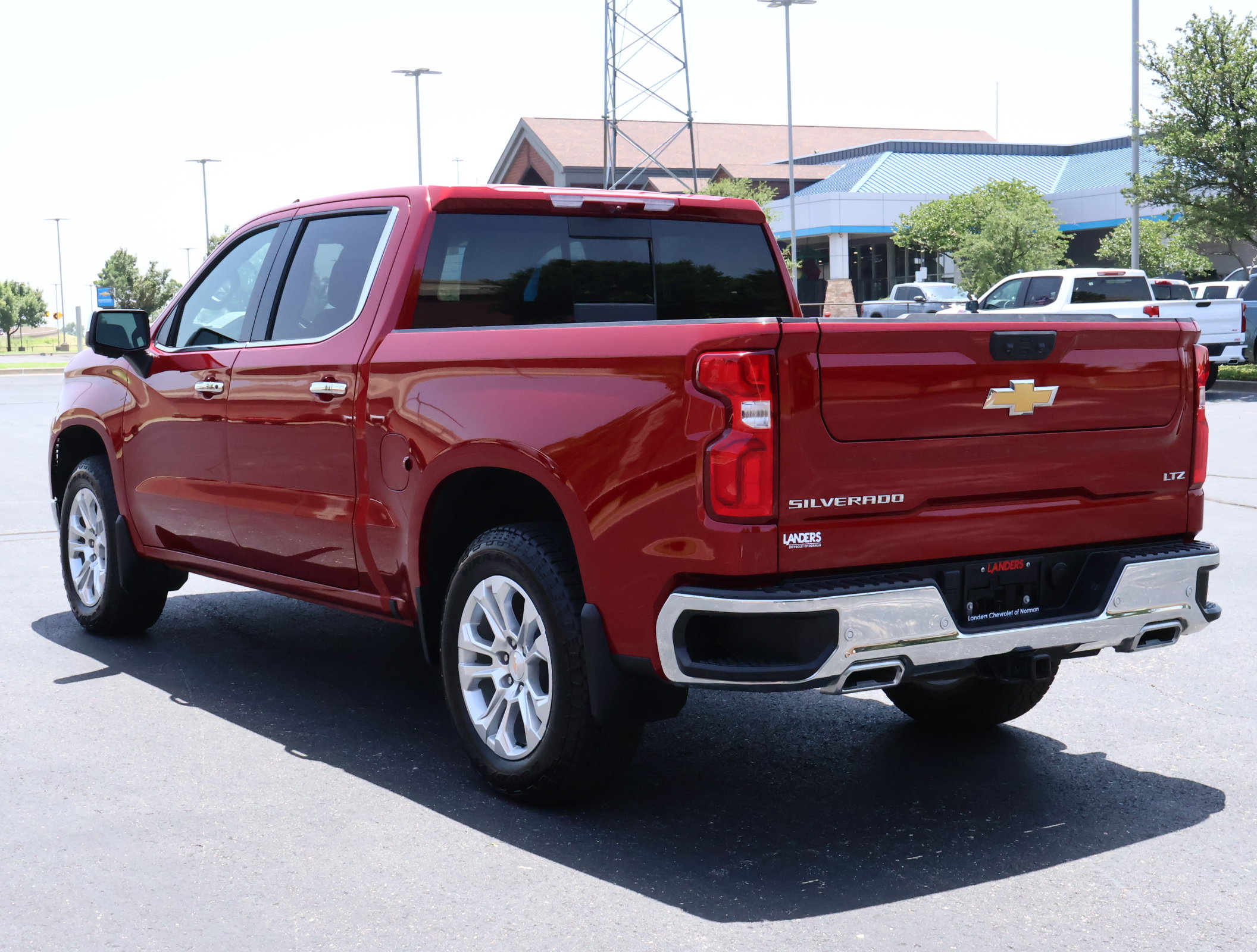 Used 2024 Chevrolet Silverado 1500 LTZ w/ LTZ Premium Package AWD/4WD image 7