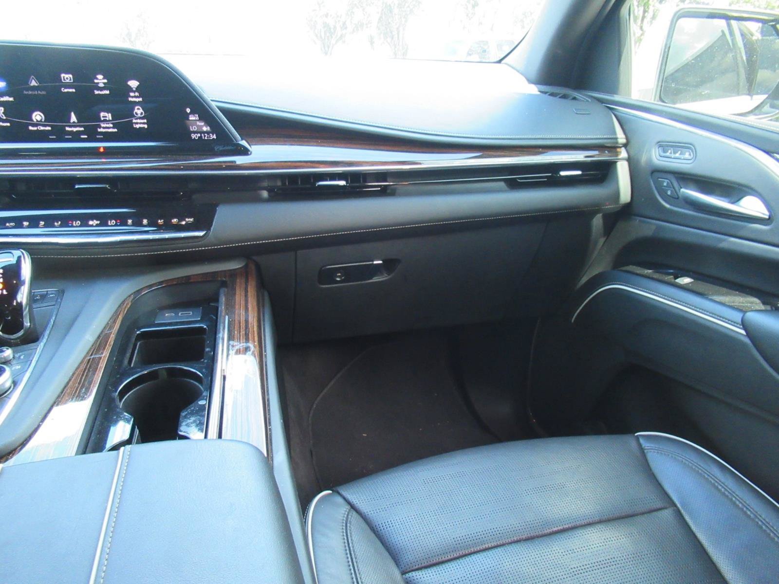 Used 2023 Cadillac Escalade ESV Premium Luxury AWD/4WD image 11