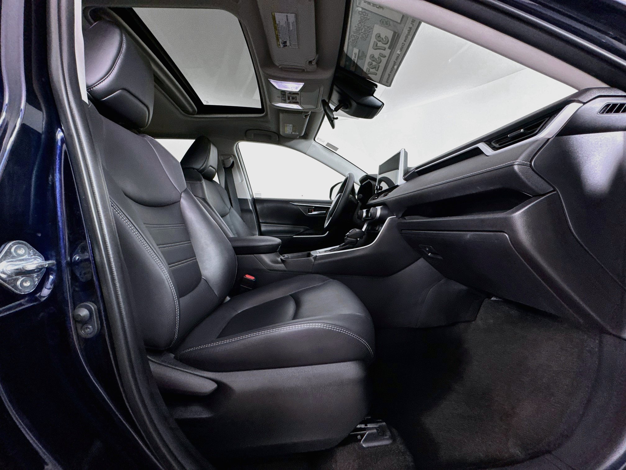 Certified 2023 Toyota RAV4 XLE Premium AWD/4WD image 29