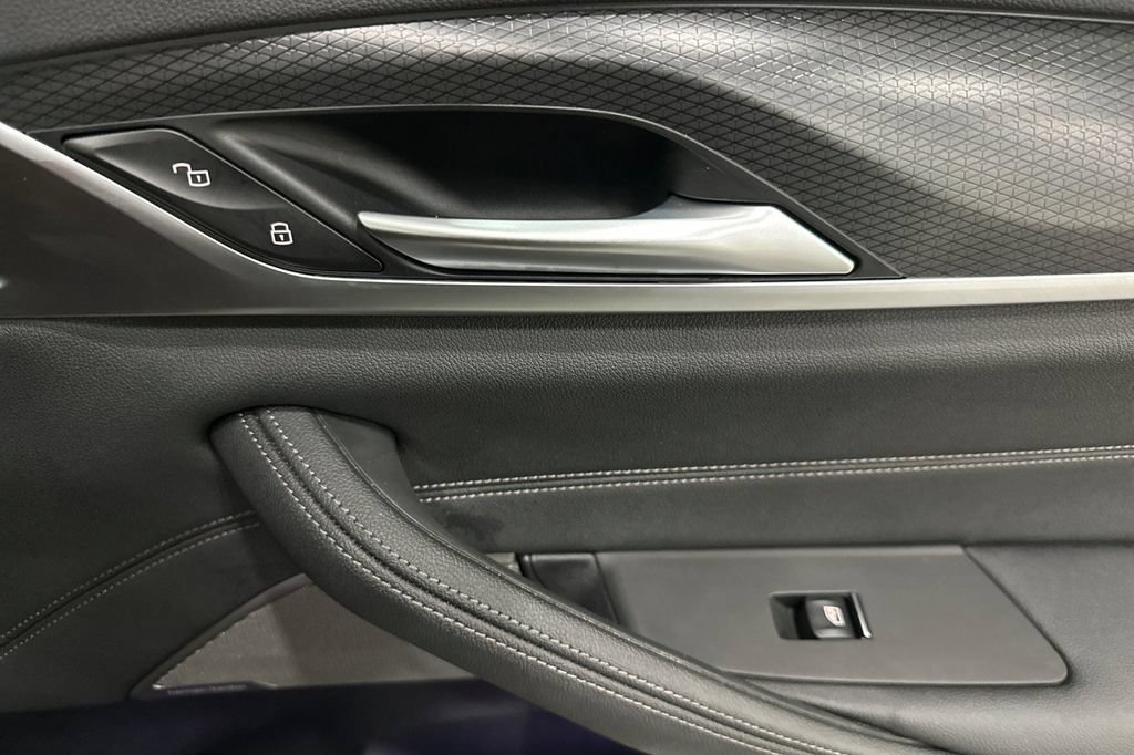 Used 2023 BMW 530e w/ M Sport Package RWD image 19
