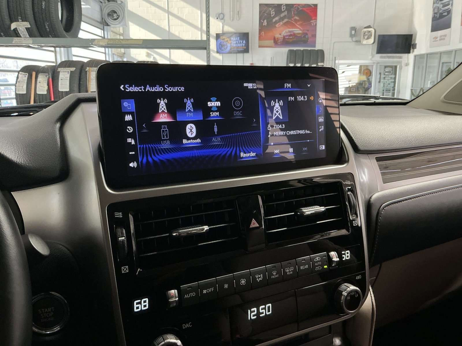 Used 2023 Lexus GX 460 Premium image 26