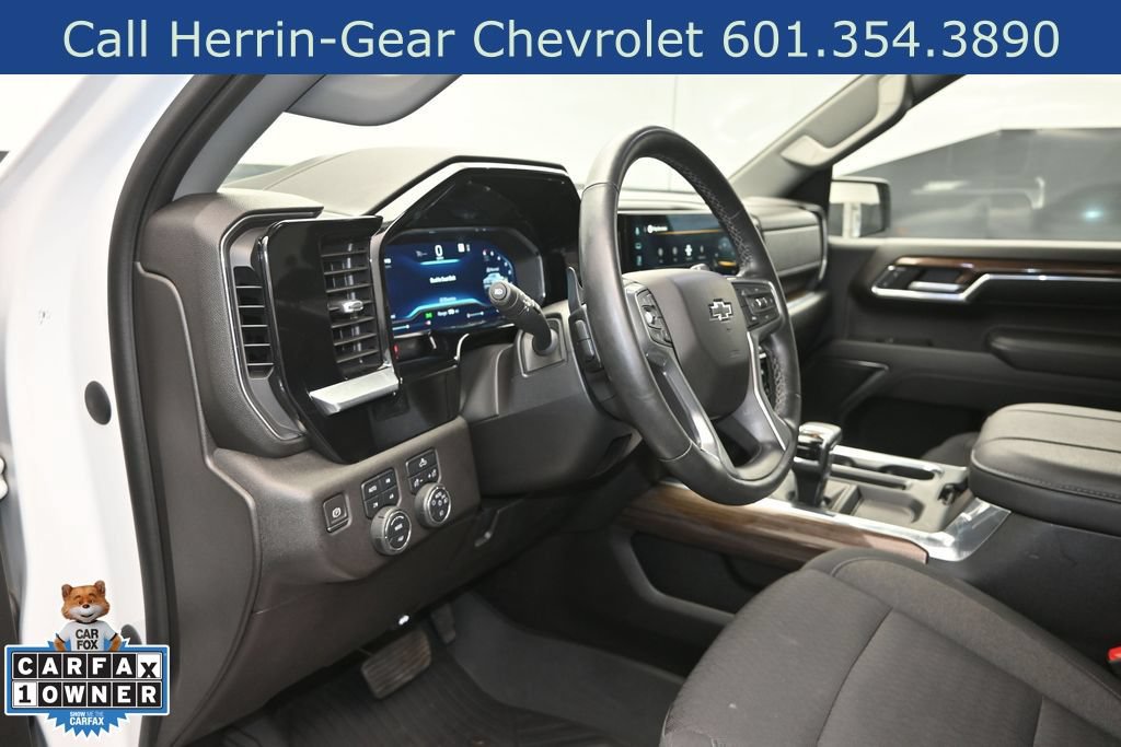 Used 2023 Chevrolet Silverado 1500 RST AWD/4WD image 21