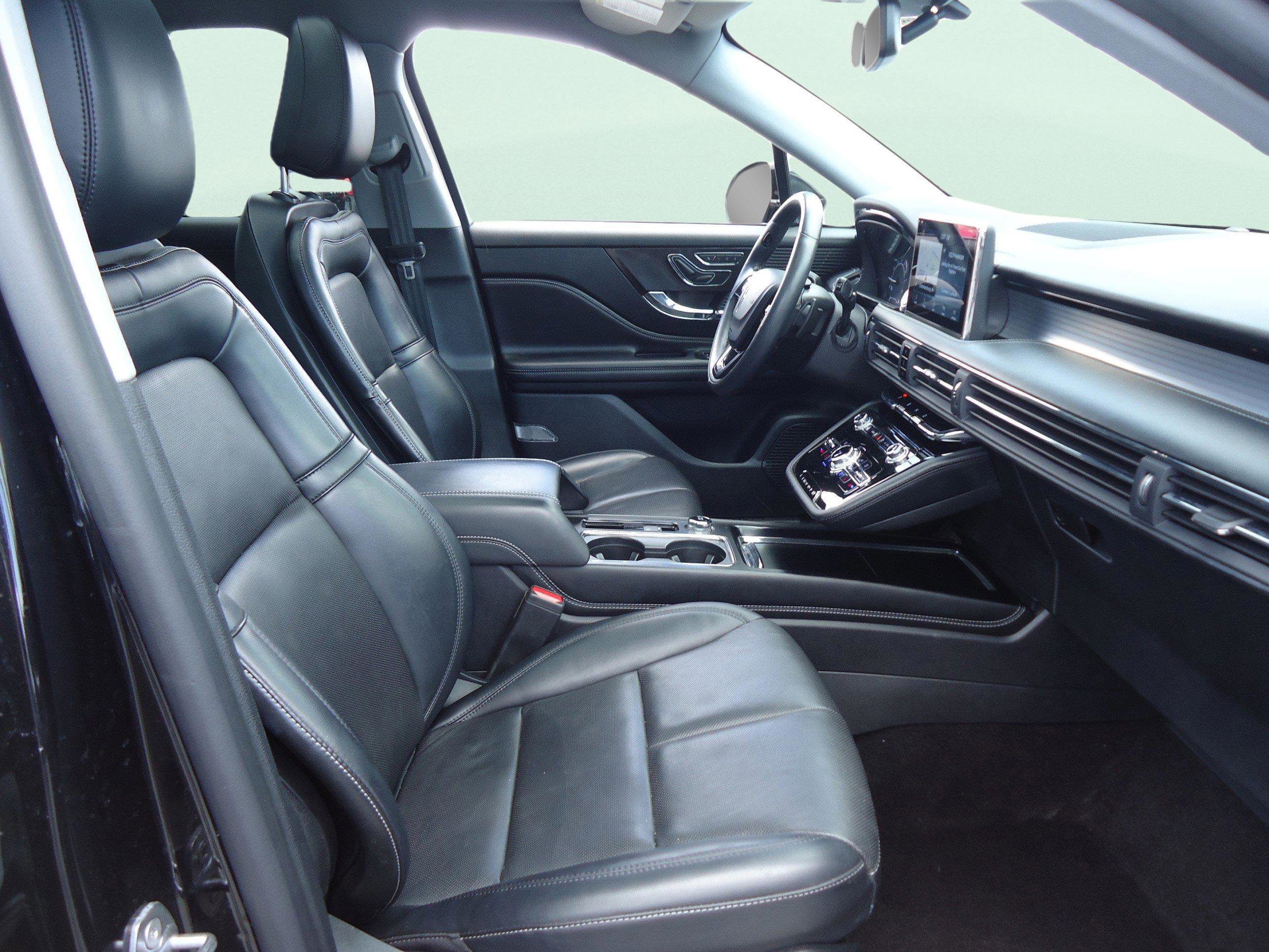 Used 2022 Lincoln Corsair AWD w/ Premium Package image 26