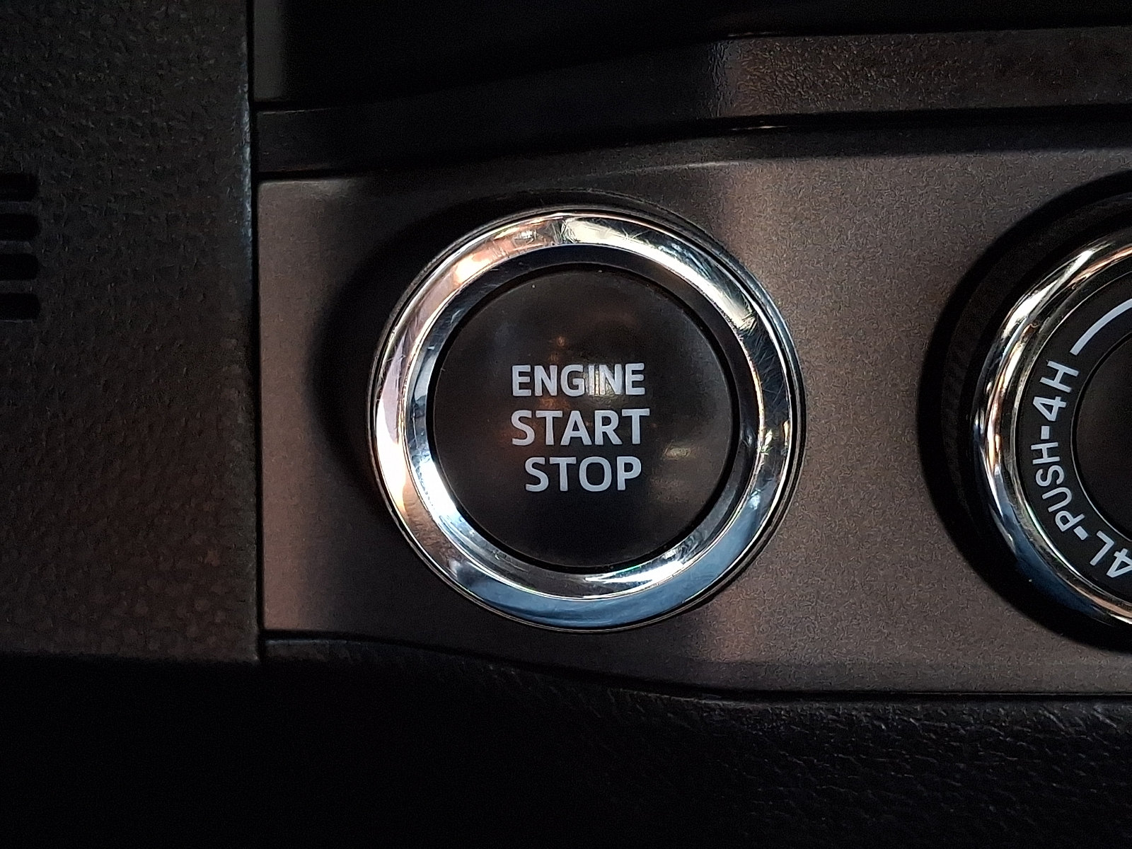 Used 2023 Toyota Tacoma TRD Off-Road w/ Technology Package AWD/4WD image 18