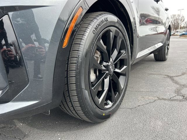 Used 2021 Kia Sorento SX image 12