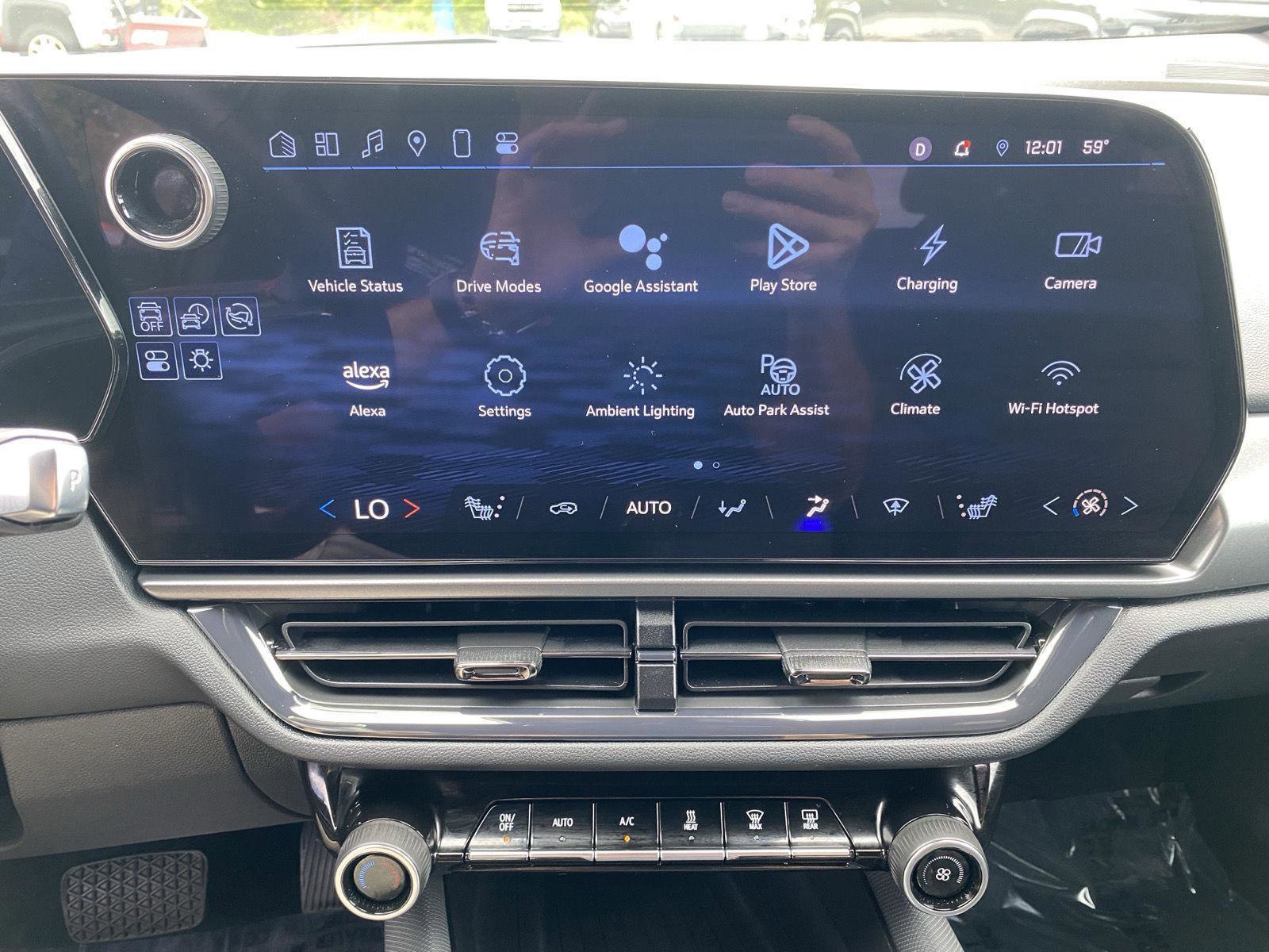 Used 2024 Chevrolet Equinox EV RS image 26