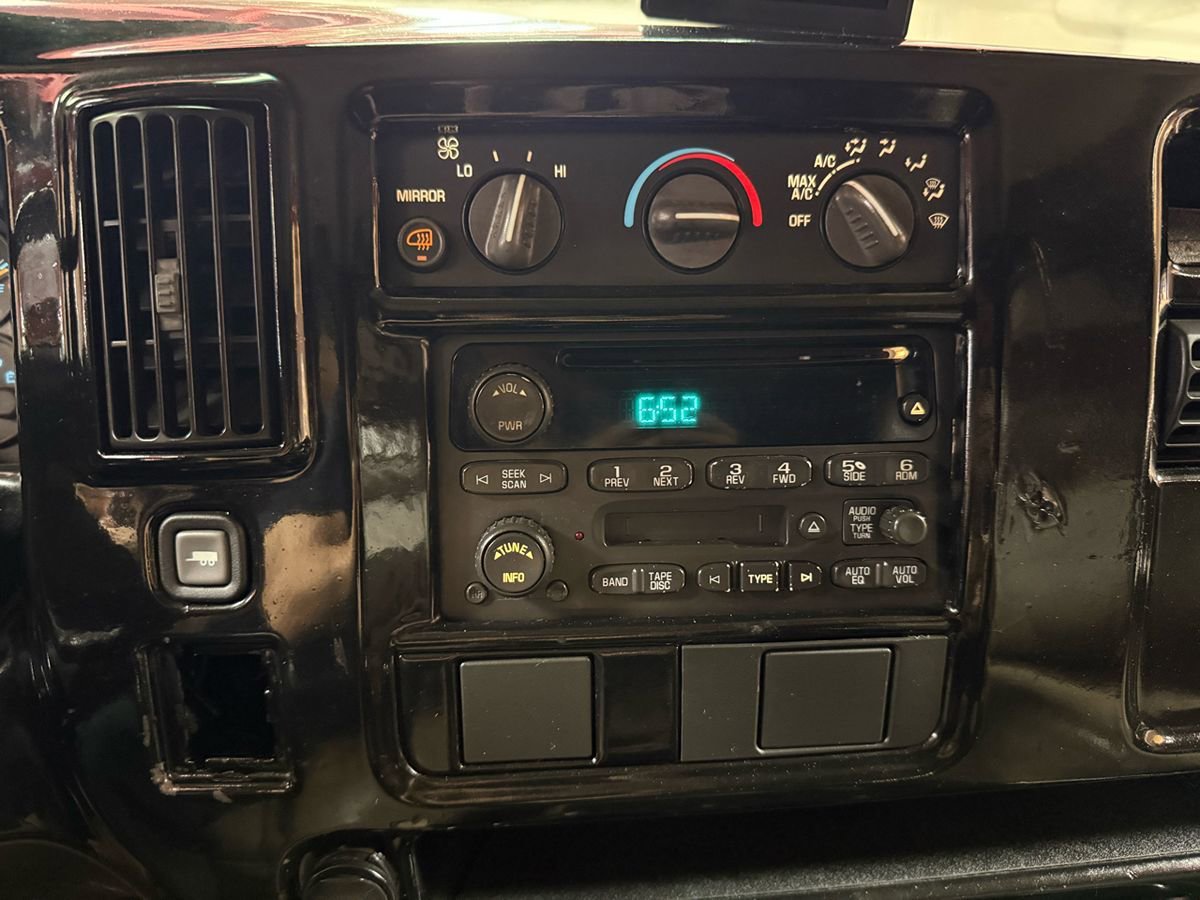 Used 2007 Chevrolet Express 1500 w/ Preferred Equipment Group RWD image 17