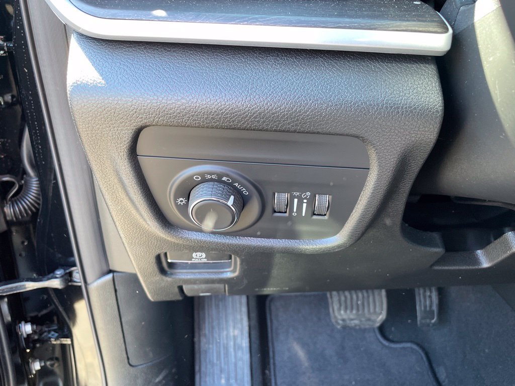 New 2026 Jeep Grand Cherokee Altitude AWD/4WD image 14