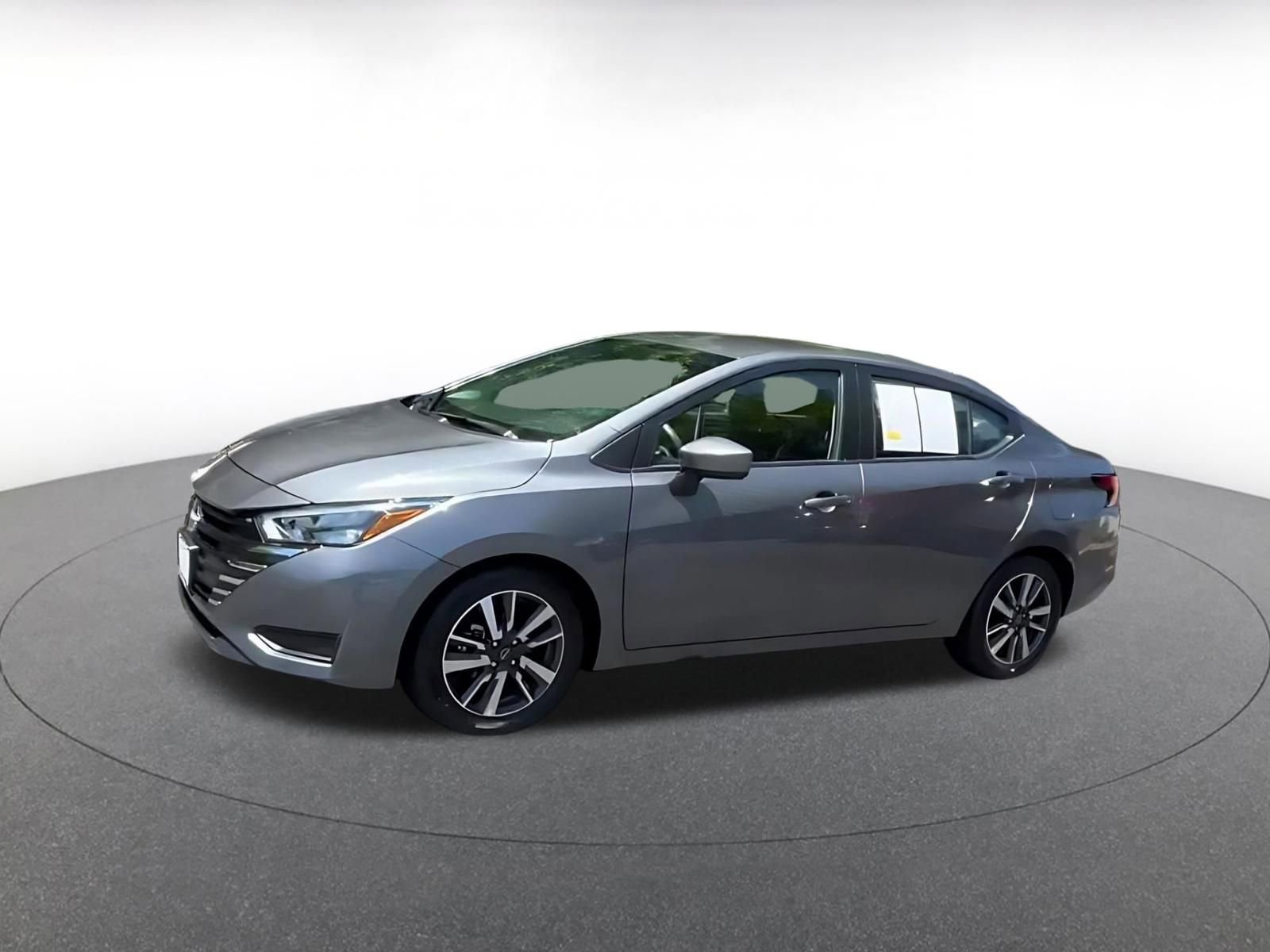 Used 2025 Nissan Versa SV FWD image 8