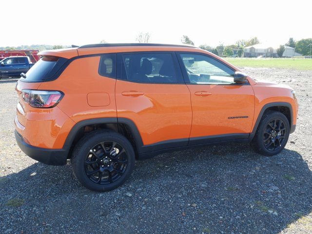 New 2026 Jeep Compass Latitude image 7