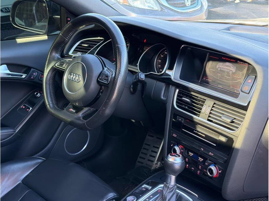 Used 2015 Audi RS 5 Coupe w/ Black Optic Plus Package image 5