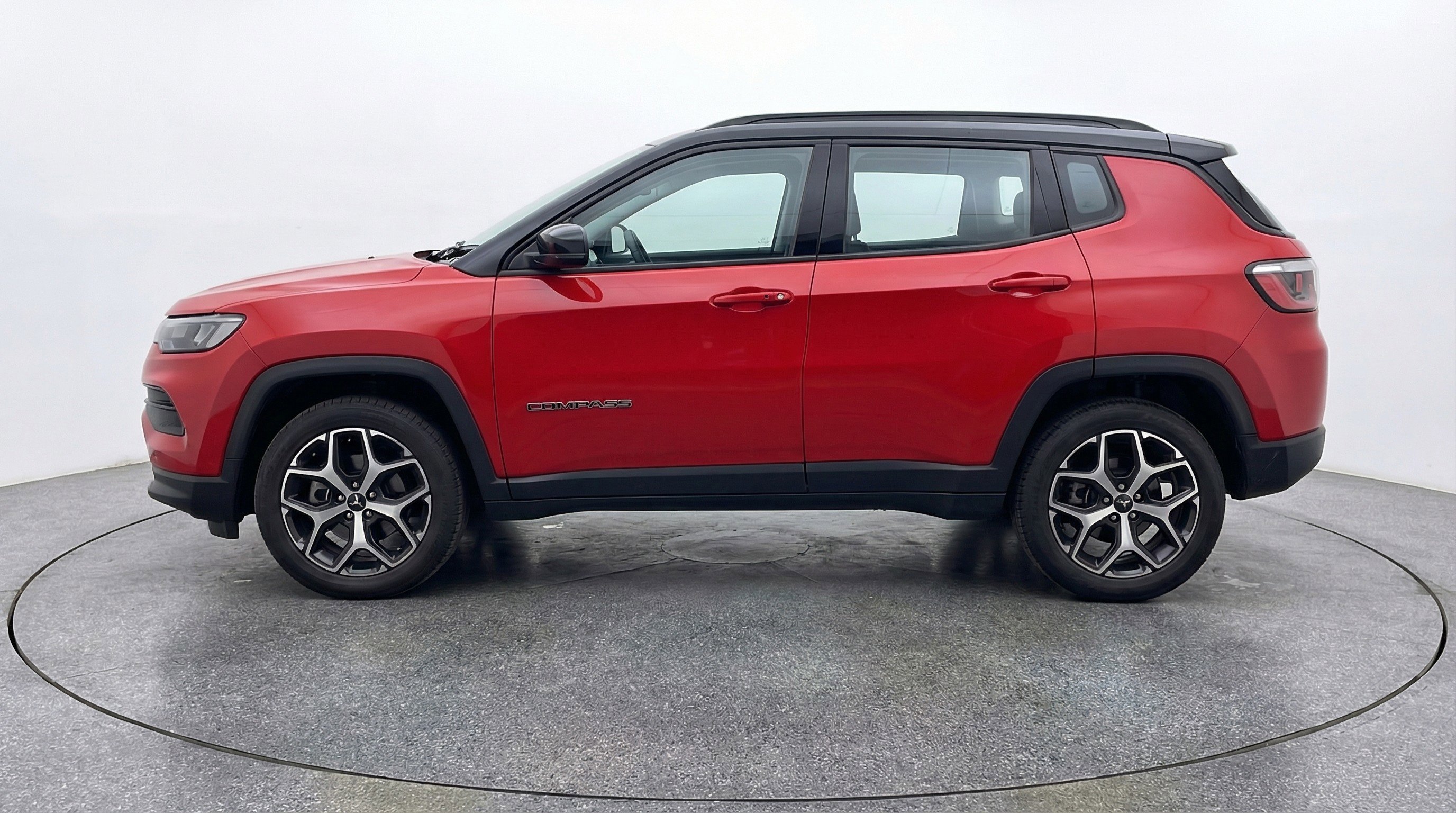 Used 2025 Jeep Compass Limited image 5