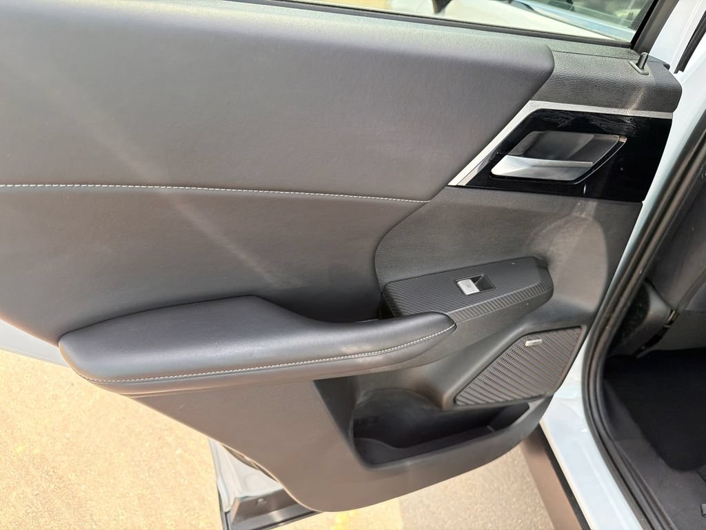 Used 2025 Mitsubishi Outlander SE FWD image 21