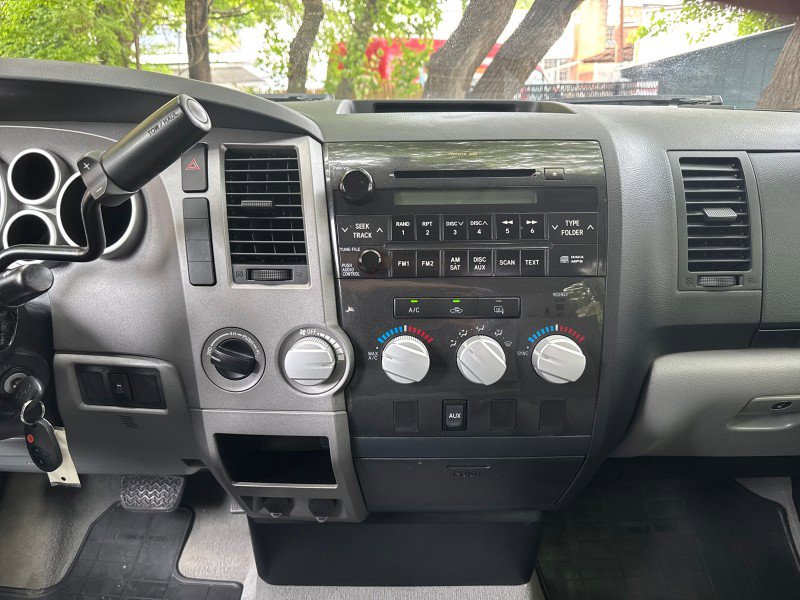 Used 2011 Toyota Tundra 4x4 Double Cab w/ Tow Pkg image 21