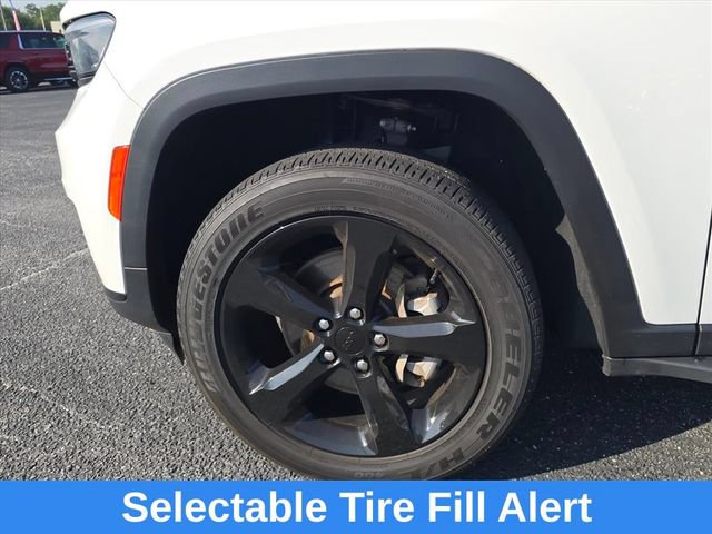 Used 2023 Jeep Grand Cherokee L Laredo AWD/4WD image 21