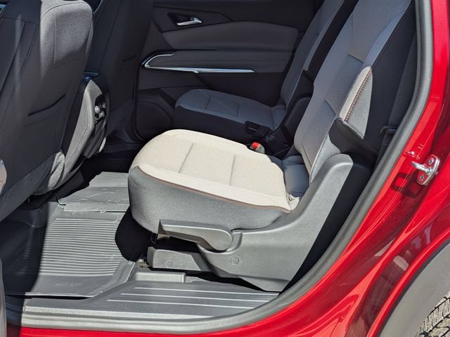 New 2026 Chevrolet Traverse LT FWD image 25