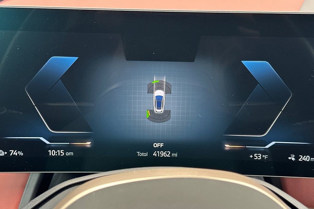 Used 2023 BMW iX xDrive50 w/ Sport Package image 29