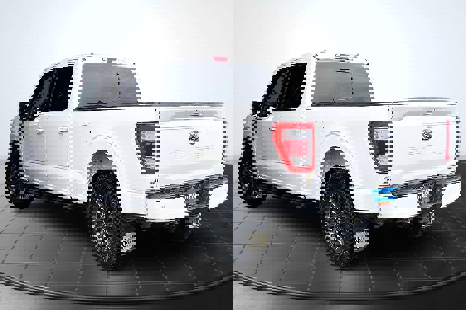 Used 2023 Ford F150 Lariat w/ Equipment Group 502A High AWD/4WD image 4