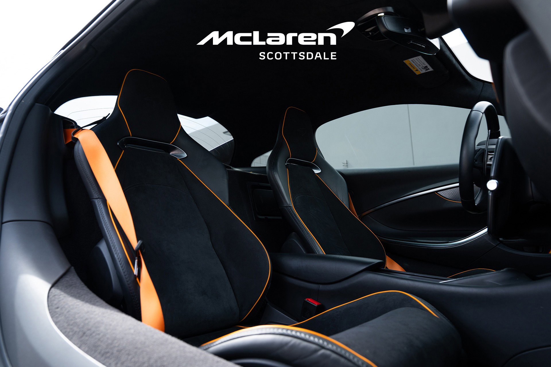 Used 2023 McLaren Artura image 19