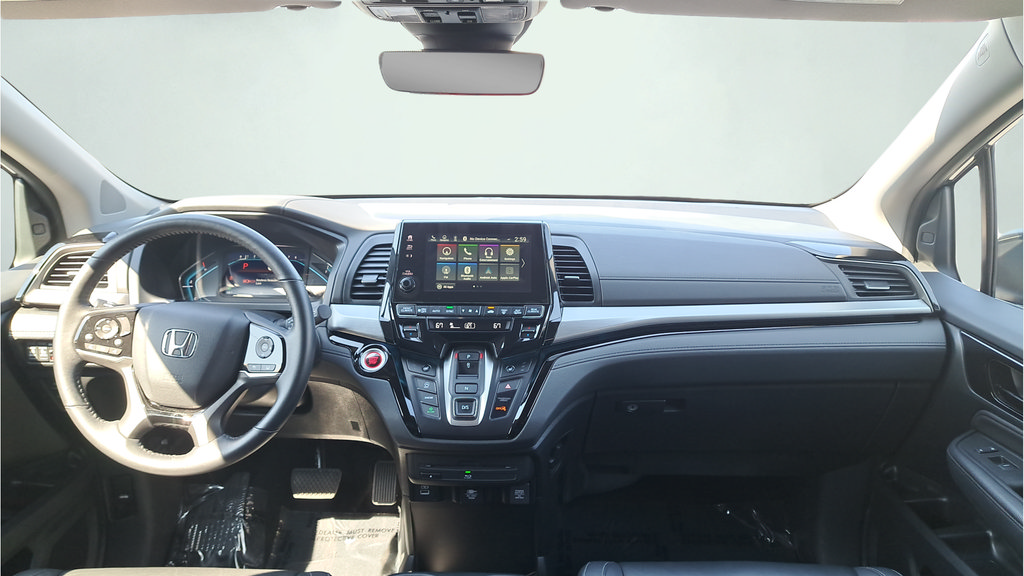 Used 2024 Honda Odyssey Touring image 17