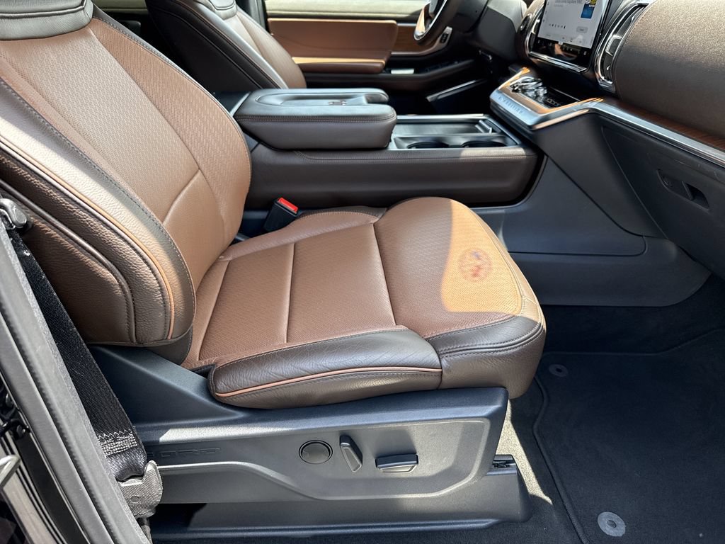 Used 2025 Ford Expedition King Ranch AWD/4WD image 13