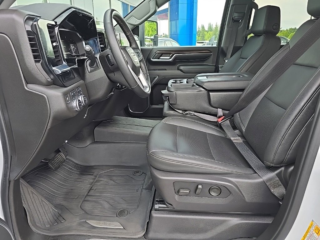 Used 2024 GMC Sierra 3500 SLT image 20