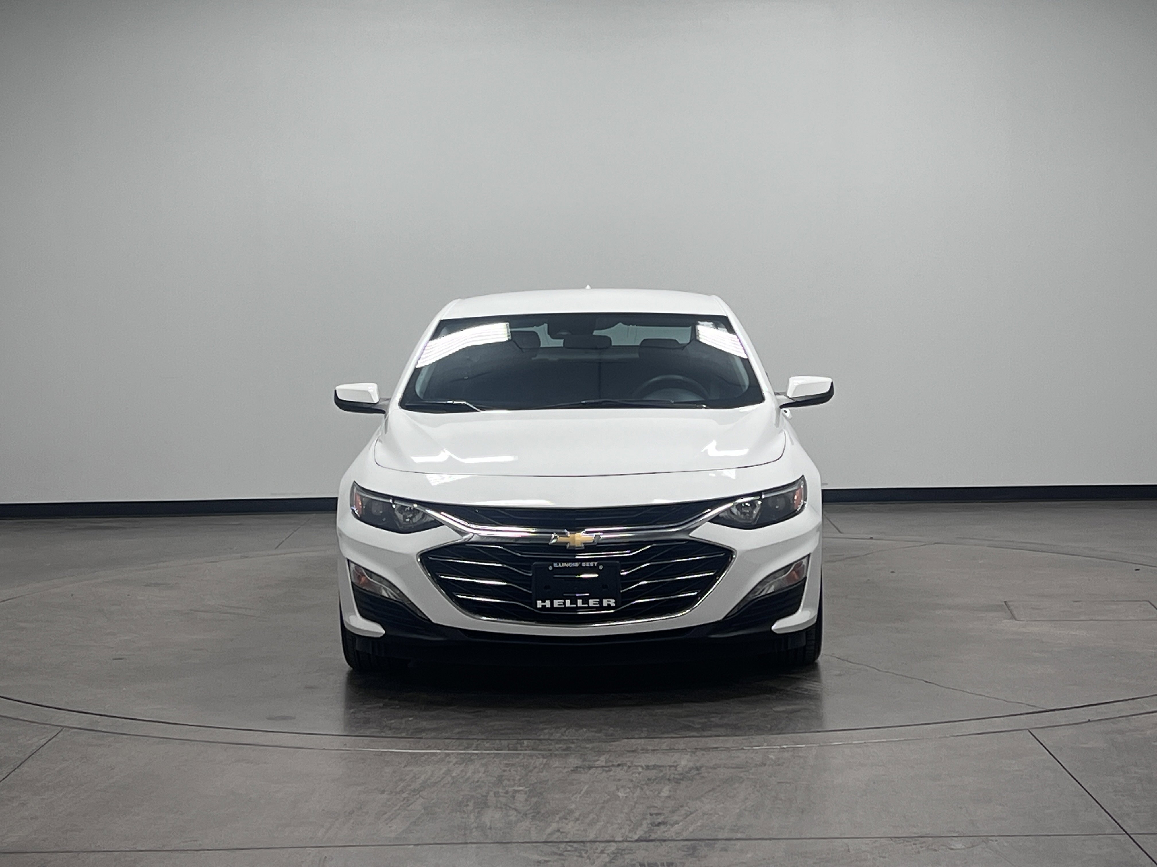 Used 2023 Chevrolet Malibu LT image 3