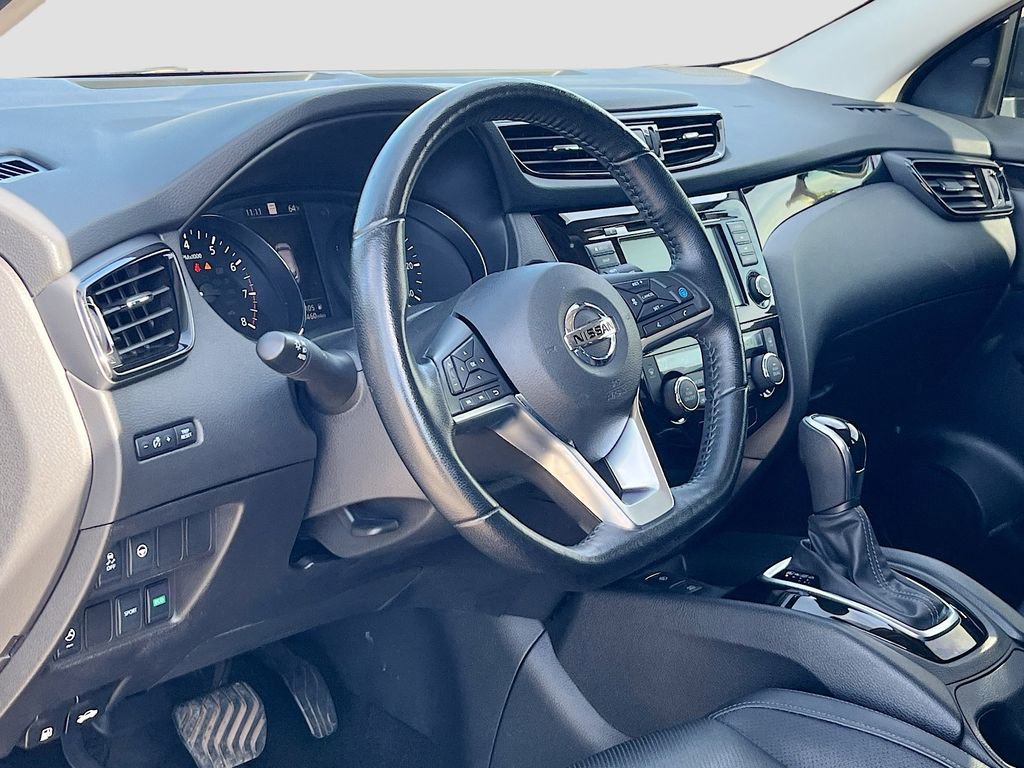Used 2021 Nissan Rogue Sport SL w/ Premium Package FWD image 9