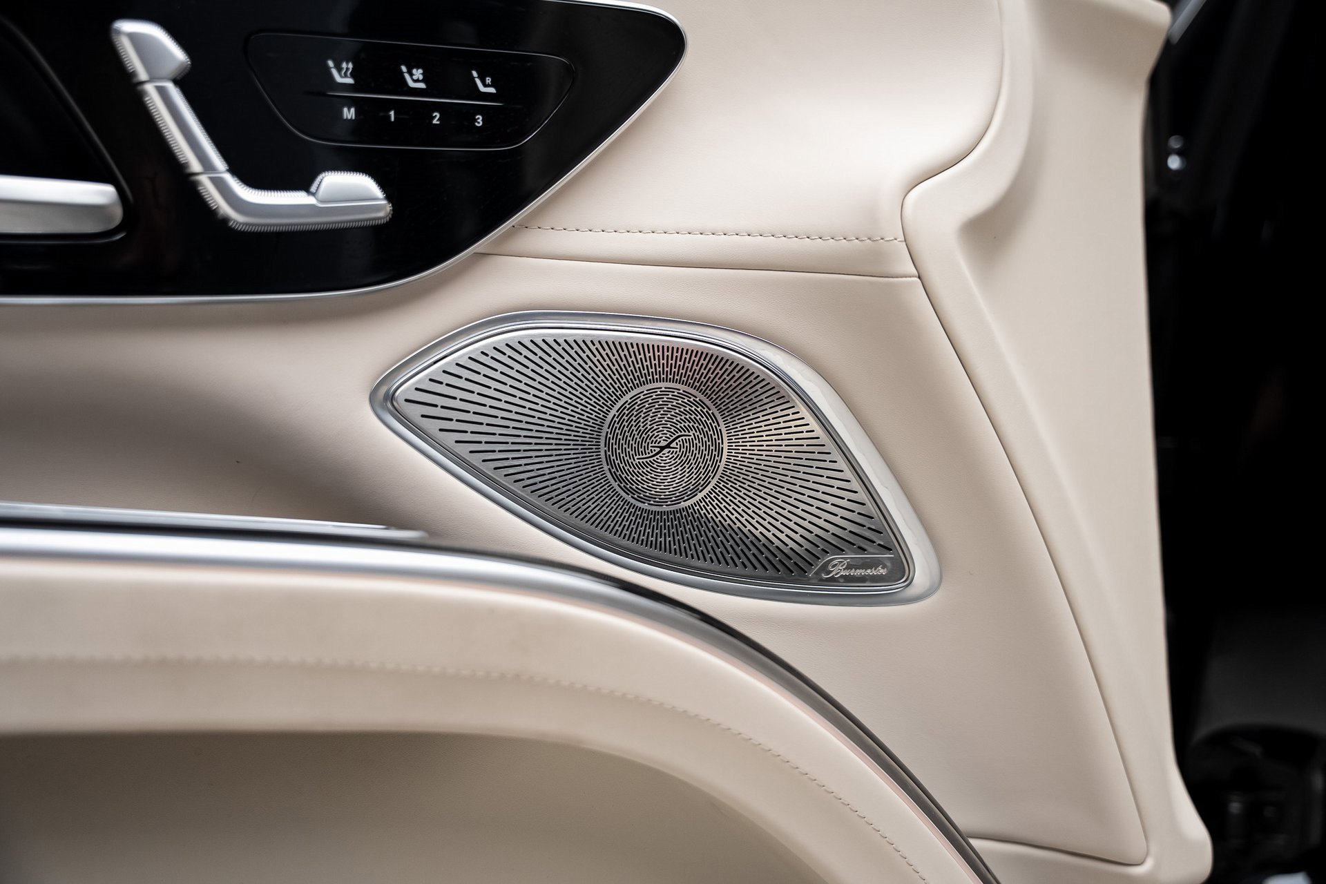 Used 2024 Mercedes-Benz Maybach EQS 680 4MATIC image 55