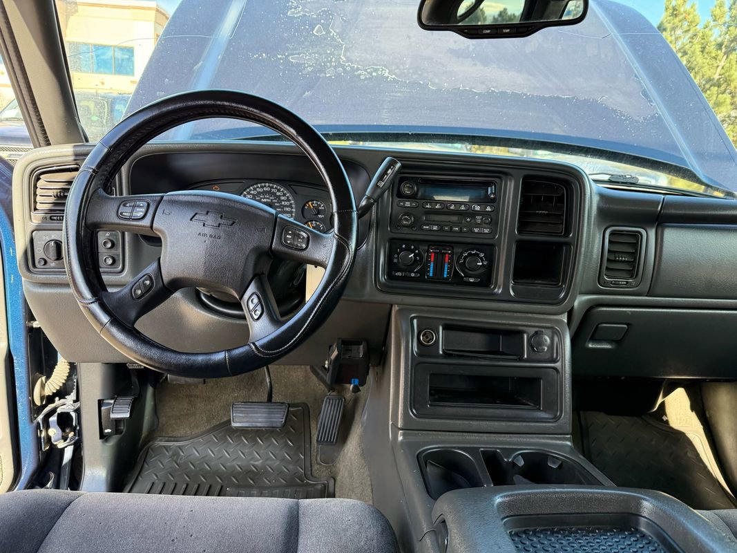 Used 2005 Chevrolet Silverado 2500 LS w/ Heavy-Duty Power Package image 24