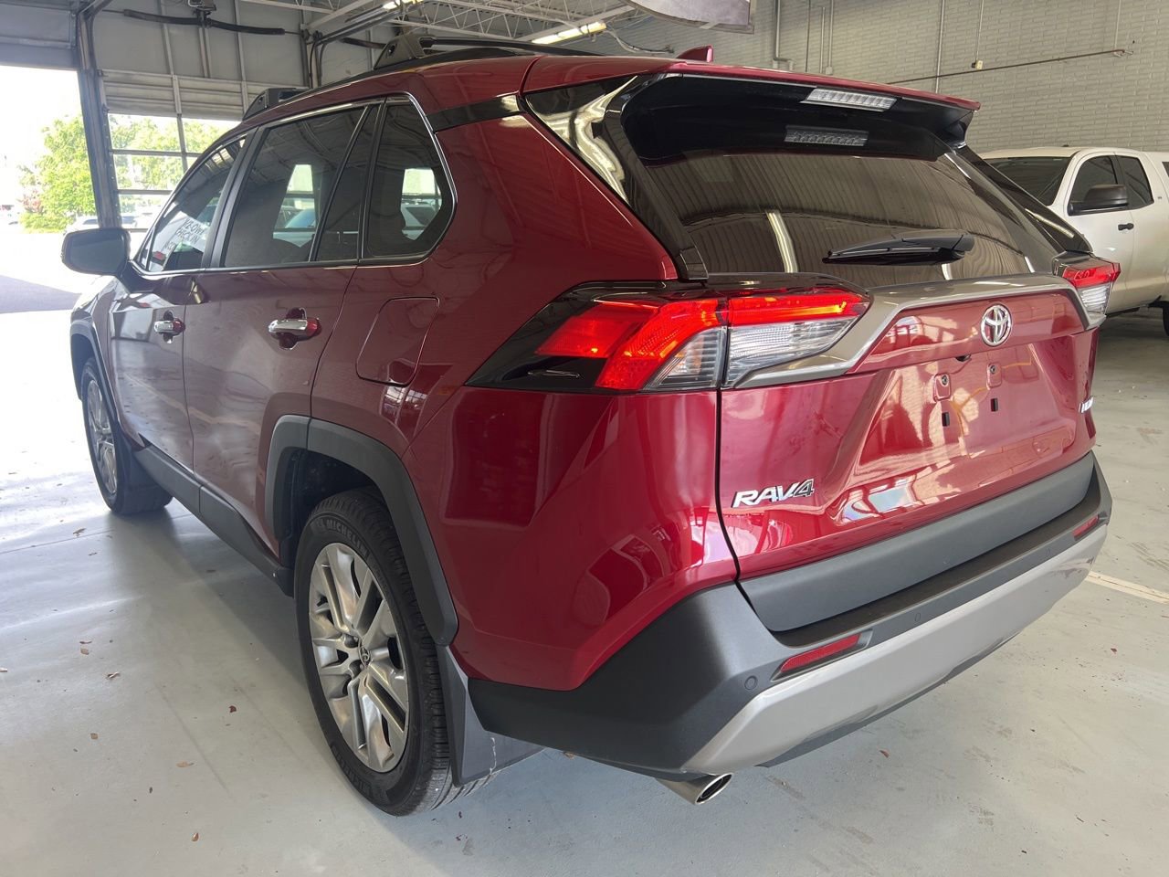 Used 2023 Toyota RAV4 Limited FWD image 6