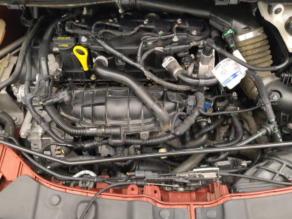 Used 2015 Ford Escape Titanium w/ Equipment Group 301A AWD/4WD image 30
